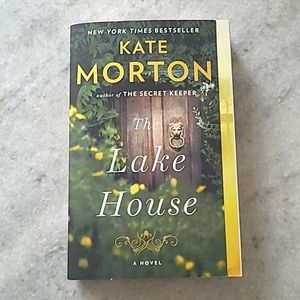 The Lake House novel by Kaye Morton